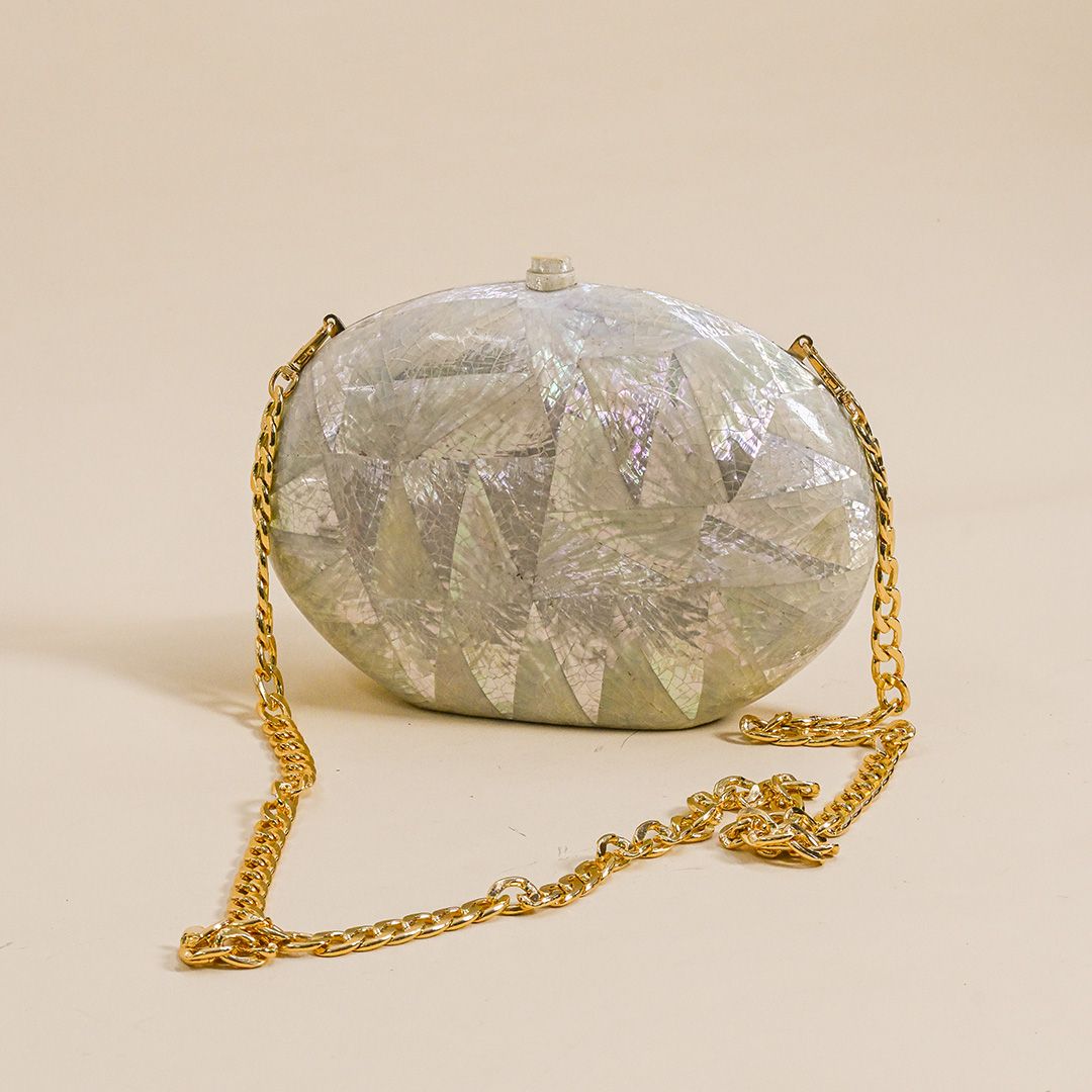 Balikbayan-Handicrafts_Abalone-Shell-Clutch-Bag _ Side-View