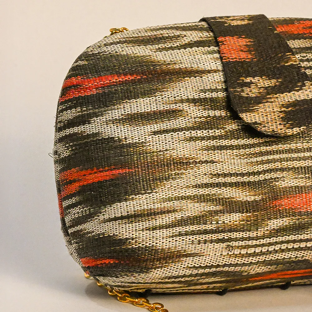Balikbayan-Handicrafts_T_nalak-Meduim-Bag_Close-Up-Left